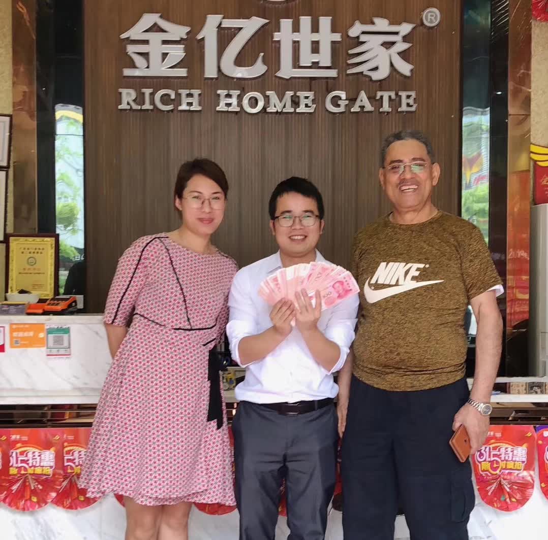 讓世界愛上中國造！金億世家不銹鋼入戶門業(yè)門窗出口勢頭猛，海外客商絡(luò)繹不絕